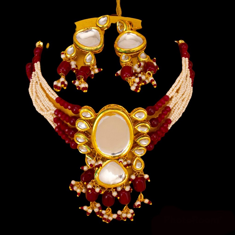 Glitzy Kundan and Pearl Gold Plated Choker Necklace Set